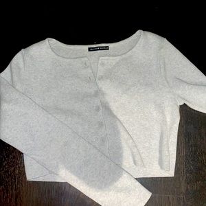 brandy melville long sleeve button up top